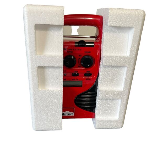 VTG Marlboro Big Sky FM AM Radio Lantern Flashlight Siren Clock MCS-75161 NIB - Picture 7 of 10